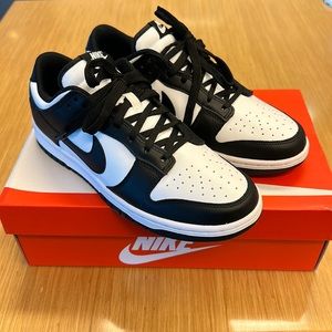 Nike Dunk Low Black and White Panda size 9